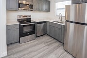 2BR, 2.5BA Townhouse - 988SF