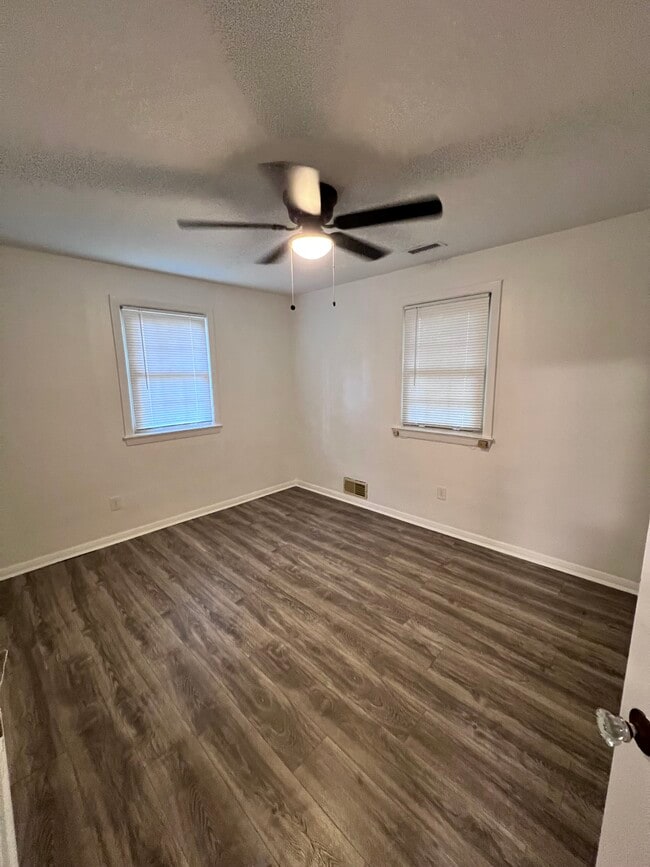 Photo - 29 Moores Ln S