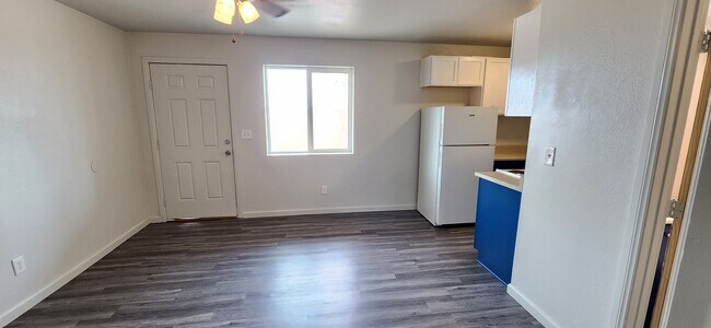 Photo - 208 W Hamilton Ave Unit 2