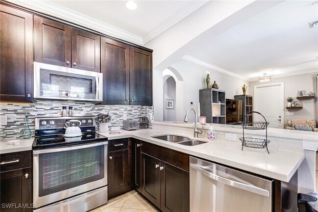 Building Photo - 1359 Artesia Dr E