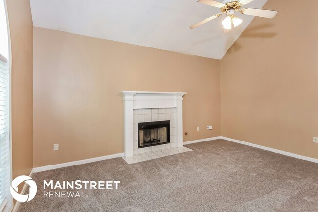 Photo - 3385 Slate Dr