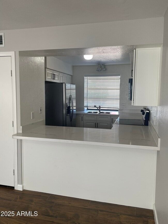 Photo - 3309 N 70th St Unidad 204