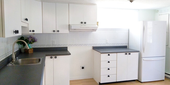 Photo - 240 Rue Jogues Unit 240a