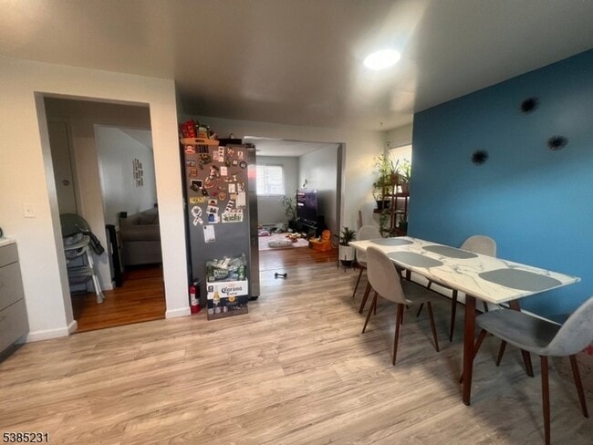 Building Photo - 304 Caldwell Ave Unit 306 Rental