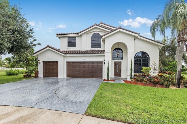 Photo - 11137 Grandview Mnr