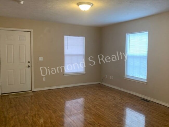 Photo - 3 Bedrooms / 1 Bath!  Cute and Charming Home Available Early May!