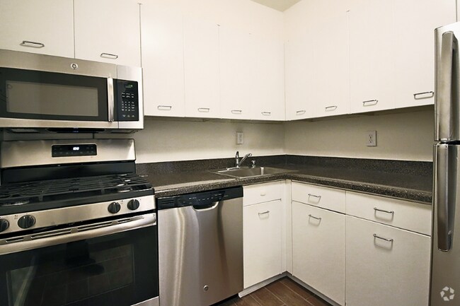 Building Photo - 1333 N Lake Shore Dr Rental