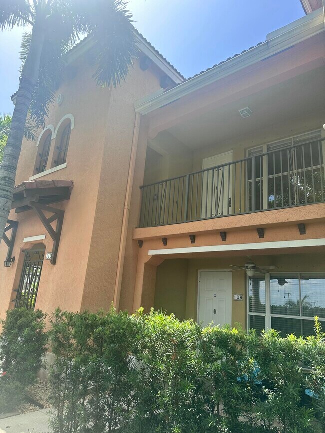 Photo - 3569 Forest Hill Blvd Unit 110