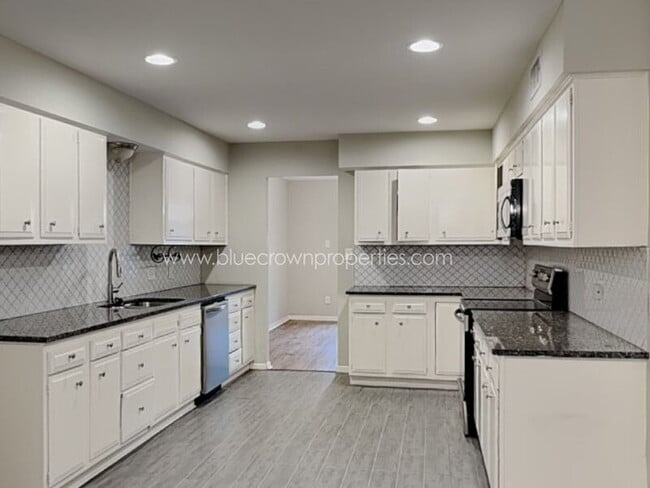 Photo - 2414 S Graham Dr