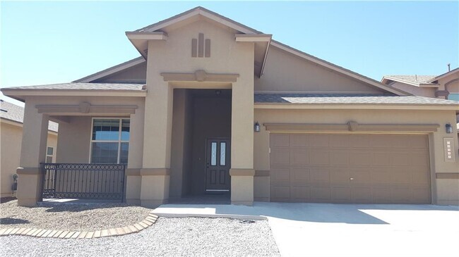 Building Photo - 14328 S Cave Ave Rental