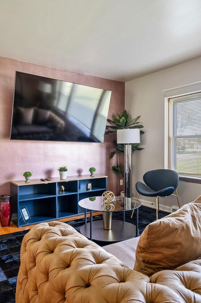 Photo - 30 W Burlington Ave Unit ID1026700P