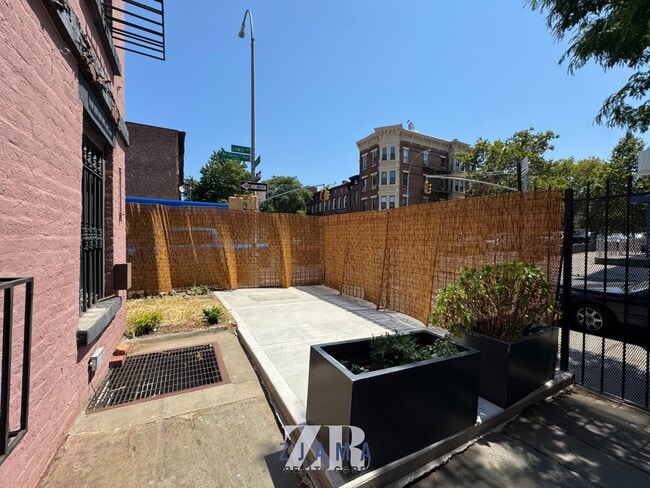 Building Photo - 789 Greene Ave Unit 1 Rental