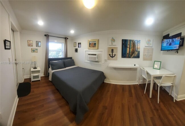 Building Photo - 1030 S 62nd Ave Unit B