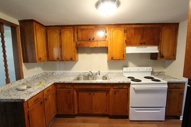 Photo - 3915 Foster Dr
