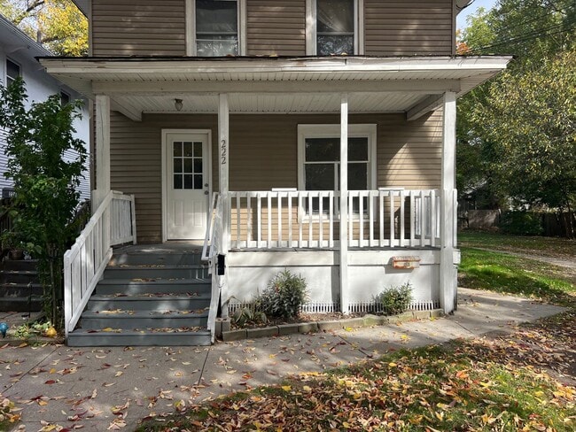 222 Smith Ave