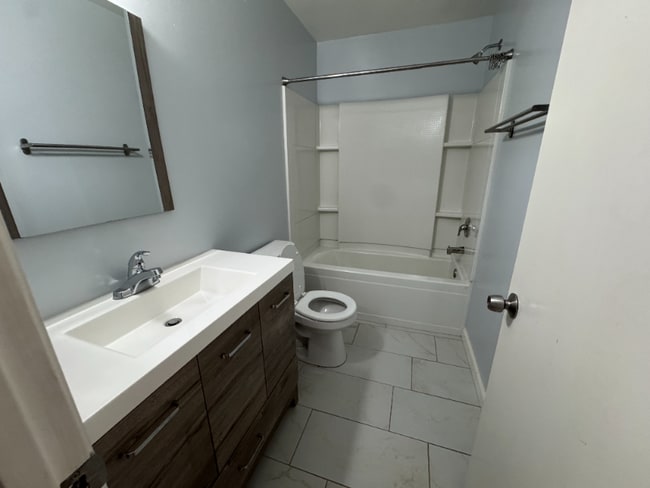 Photo - 1012 Valhalla Dr Unit Apt A