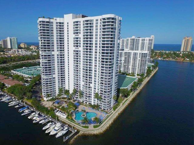Building Photo - 3530 Mystic Pointe Dr Unit 1907