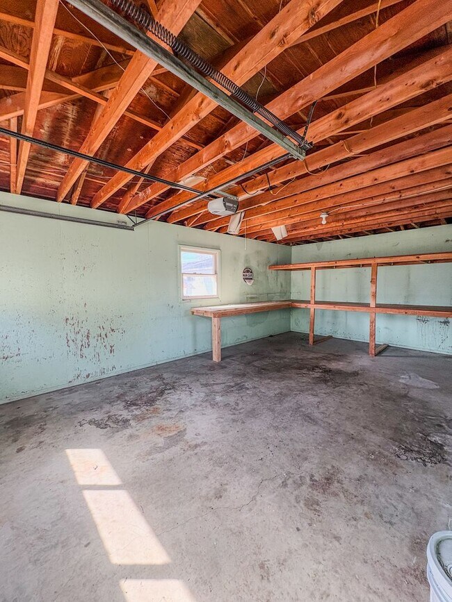 Photo - 3 bed 1 bath Laurel Home Available Now!