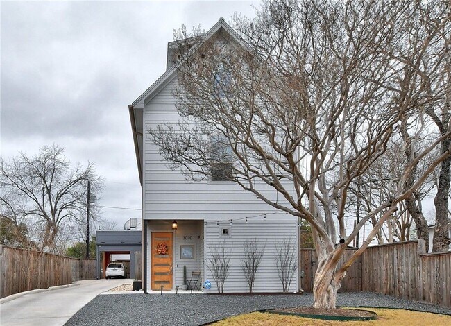 3010 E 18th 1/2 St