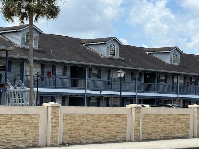 Building Photo - 313 Dirksen Dr Unit 4