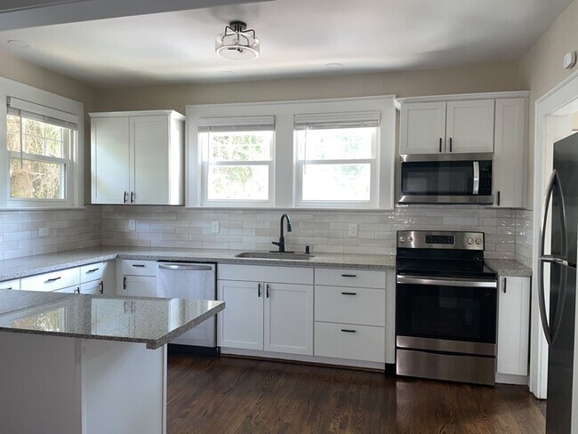 Photo - 220 Williamston Rd