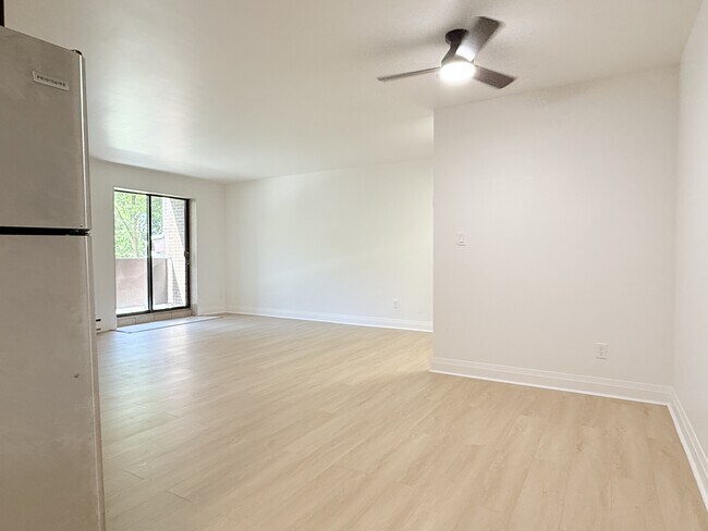 Photo - 650 Cameron Ave