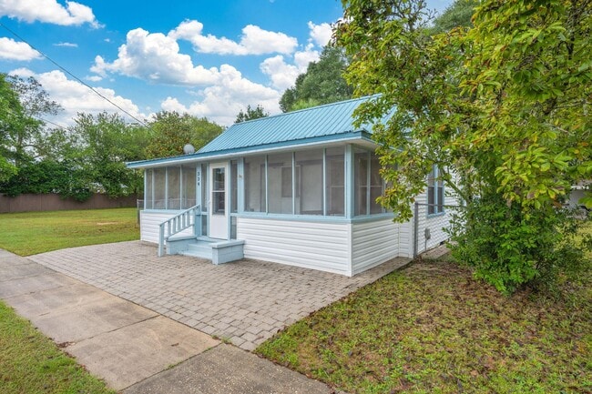 Photo - 346 Crescent Dr