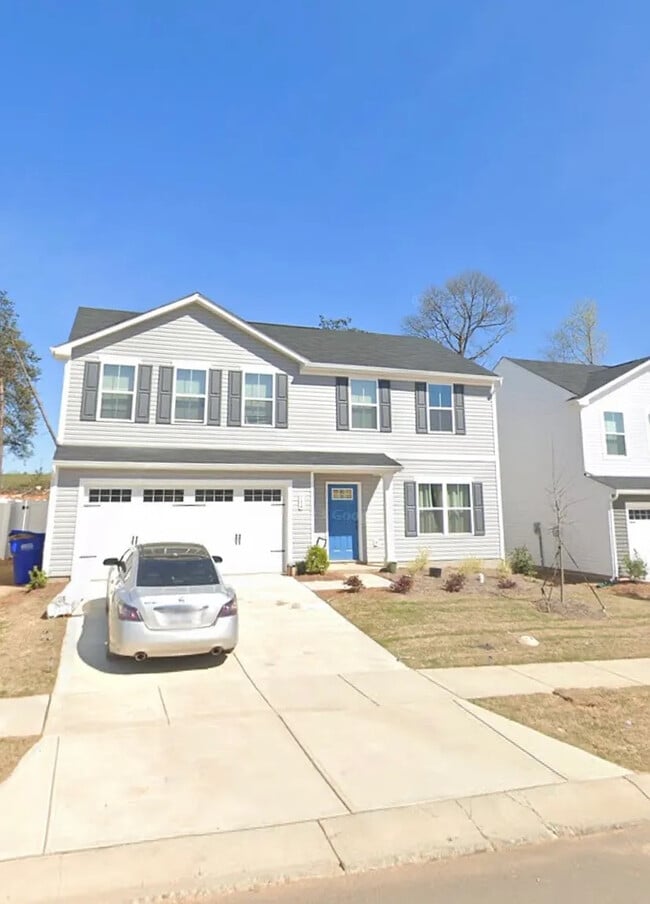 Building Photo - Room in House on Browband St