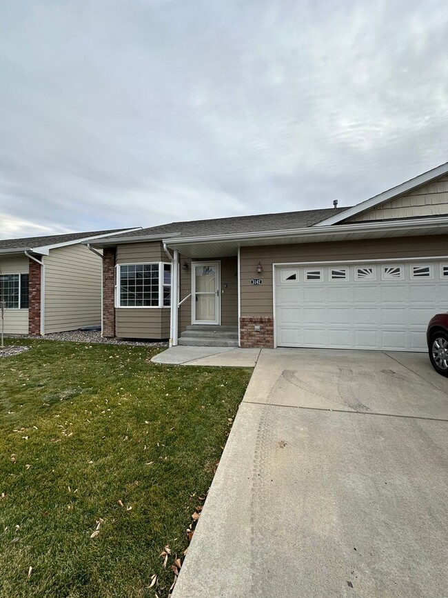 3 Bedroom/ 2 Bathroom House on the West End - 3 Bedroom/ 2 Bathroom House on the West End