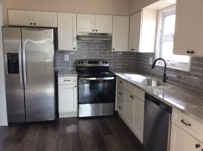 Photo - 158 Clay Cir