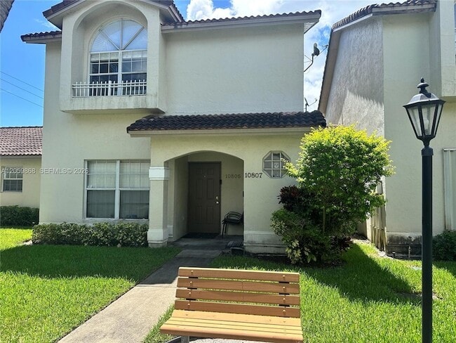 Photo - 10807 NW 8th St Unidad 7U6