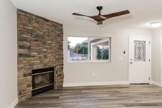 Photo - 5404 Deltona Blvd