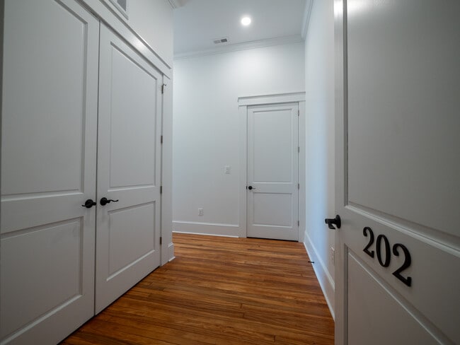 Photo - 121 N Main St