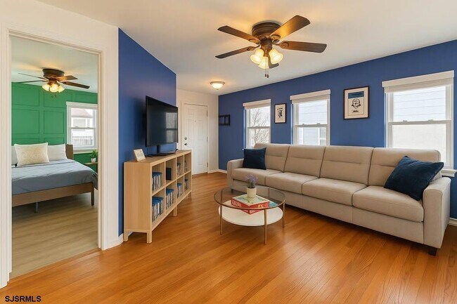Photo - 612 Wisteria Rd