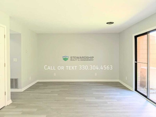 Photo - 691 Carroll St