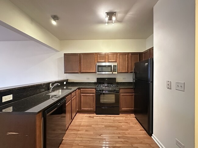 Photo - 4217 W Irving Park Rd Unit B3