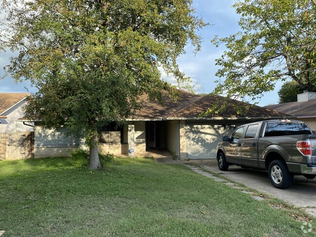 Building Photo - 9009 Wagtail Dr Rental