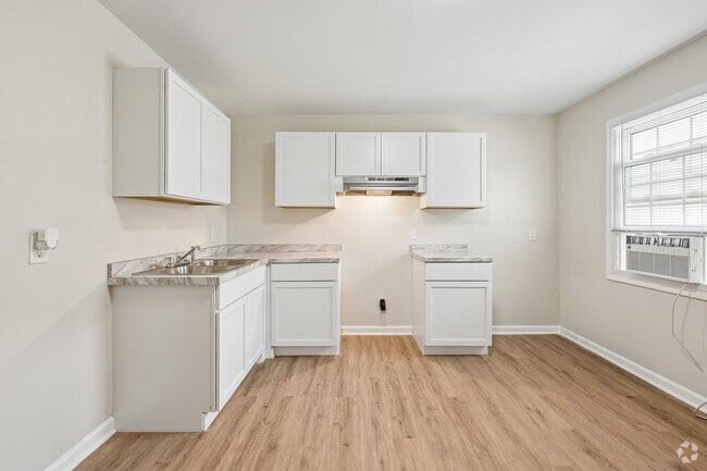 2BR, 1BA - 846SF - Kitchen - EP on Lower Wetumpka