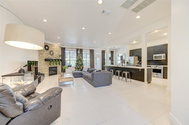 Photo - 1419 Baldwin Square Ln