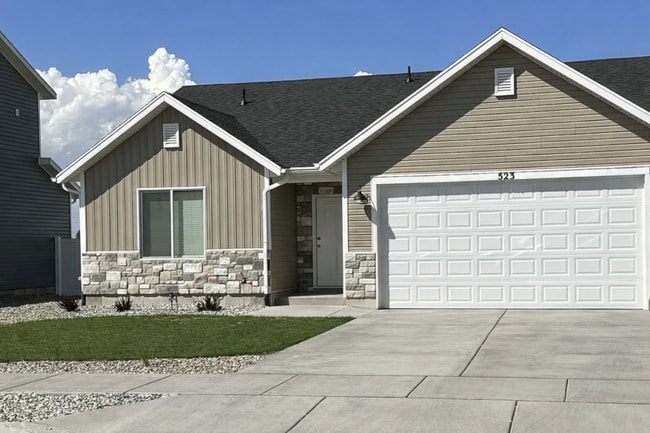 Building Photo - 523 W 1150 N