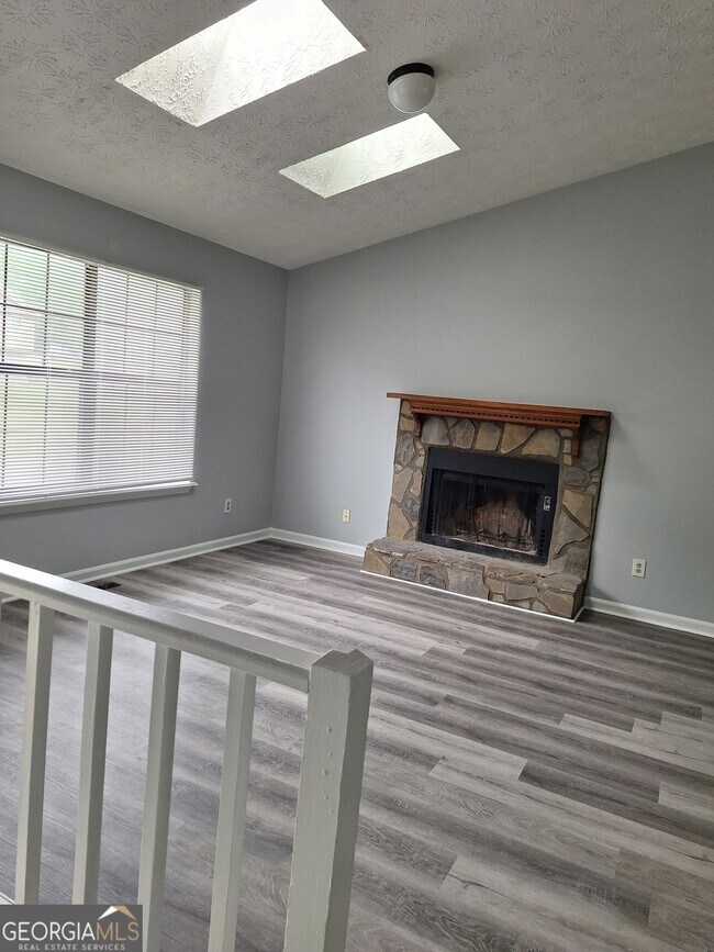 Photo - 2555 Winding Creek Dr