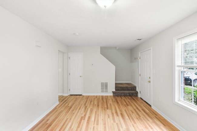 424 Ridgefield Ave