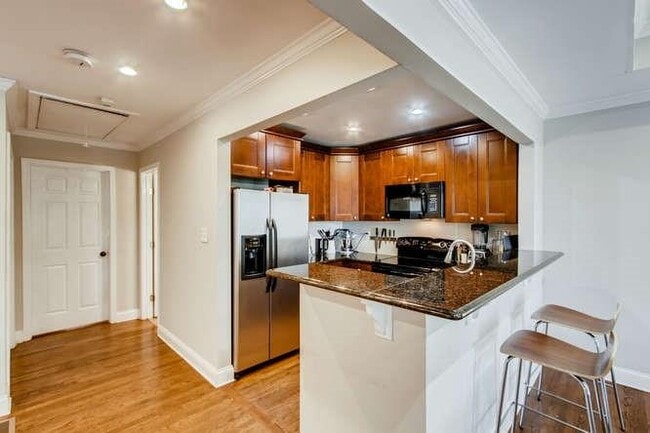 Photo - 2915 N Fulton Dr NE