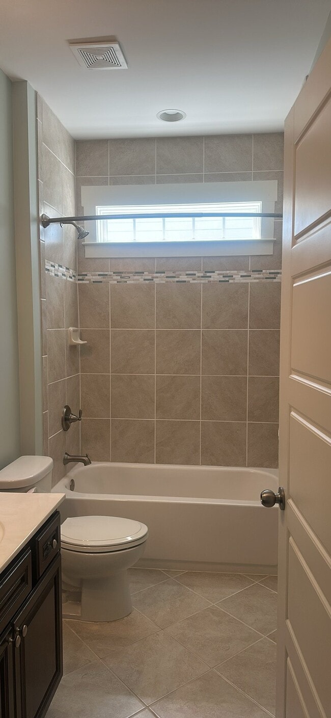 Photo - 1001 Anchors Bend Way