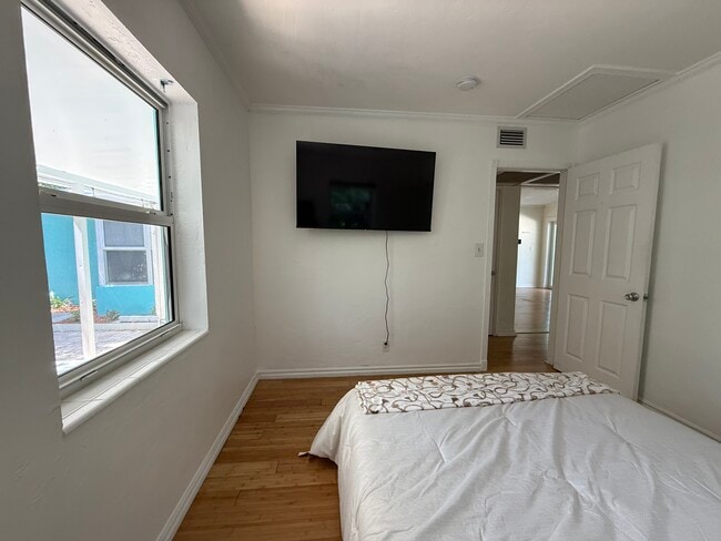 Photo - 1413 SW 23rd Ave