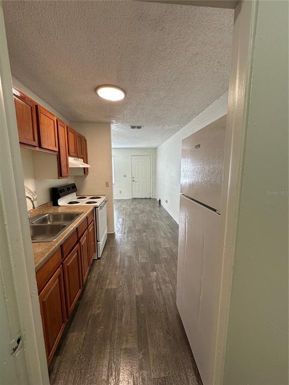 Photo - 2982 Warfield Dr