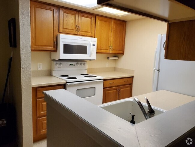 Building Photo - 844 Tenderfoot Hill Rd Unit 102 Rental