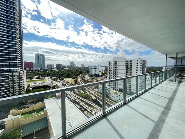 Photo - 79 SW 12th St Condominio Unidad 2103-S