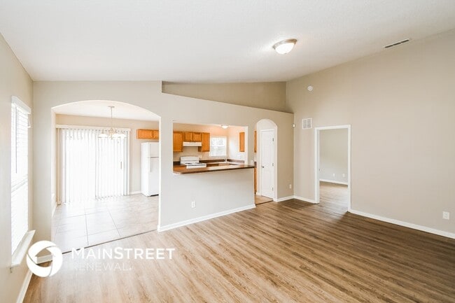 Photo - 511 E 55th St