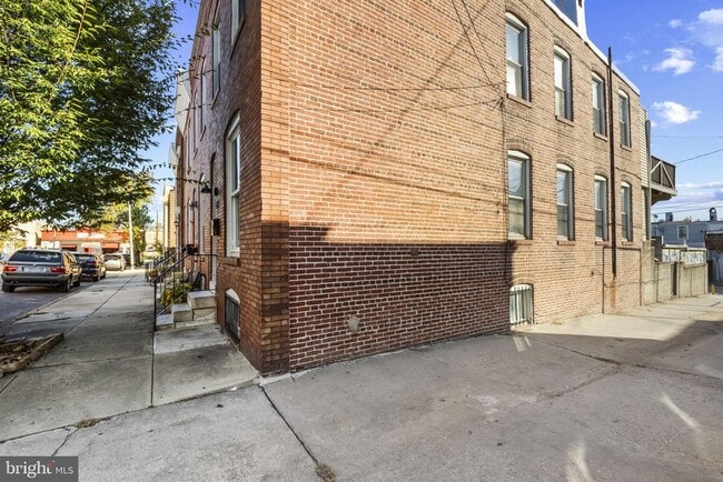Photo - 635 Fagley St